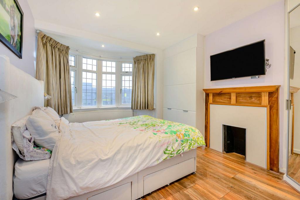 Bedroom, fireplace