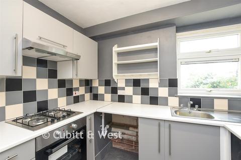 2 bedroom ground floor flat for sale, Downswood, Reigate RH2