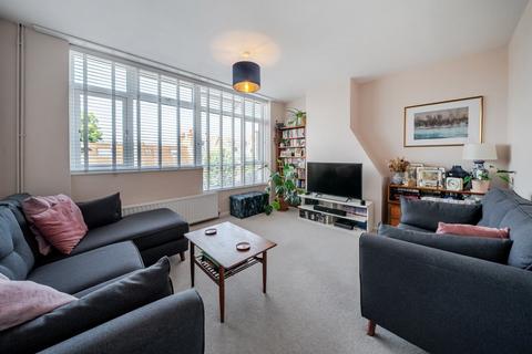 2 bedroom flat for sale, Manville Gardens, Balham, London, SW17