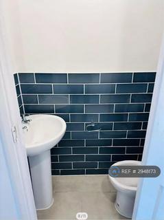4 bedroom terraced house to rent, St. Awdrys Road, Barking, IG11