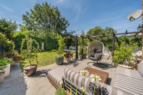2 bedroom flat for sale, Longley Road, London SW17