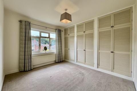 3 bedroom detached house to rent, Rowley Lane, Lepton, Huddersfield, HD8 0HN