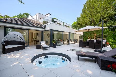 5 bedroom detached house for sale, Bois Lane, Amersham