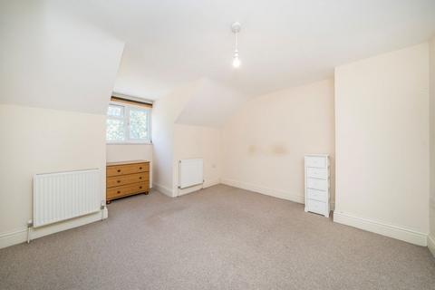 undefined, Hampton Lane, Feltham TW13