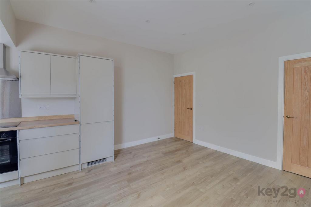 House in Rotherham, Aston cum Aughton - View 5