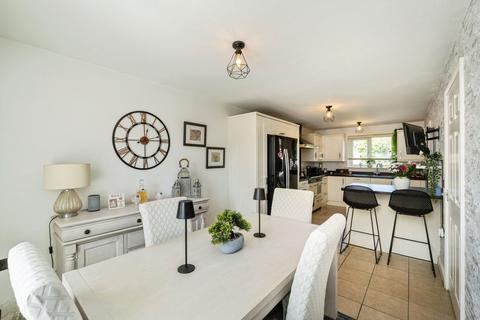 5 bedroom detached house for sale, North Croft, Manchester M46