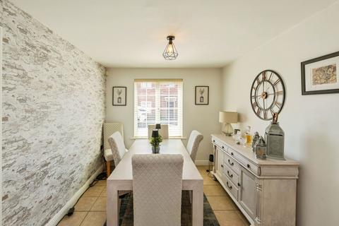 5 bedroom detached house for sale, North Croft, Manchester M46