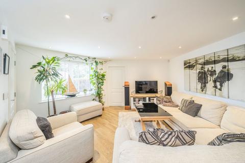 2 bedroom flat for sale, Florence Way, London SW12