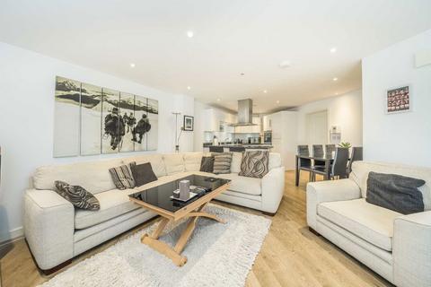 2 bedroom flat for sale, Florence Way, London SW12