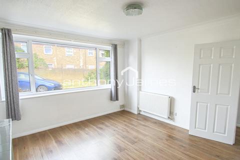 3 bedroom end of terrace house to rent, DARTFORD DA2
