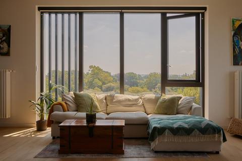 2 bedroom apartment for sale, Hugh House, Brentford, TW8