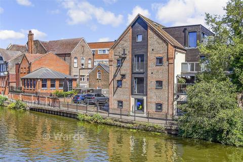 2 bedroom apartment for sale, Ronnies Wharf, Tonbridge TN9