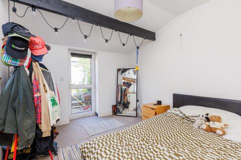 2 bedroom flat for sale, Gloucester Road, Horfield
