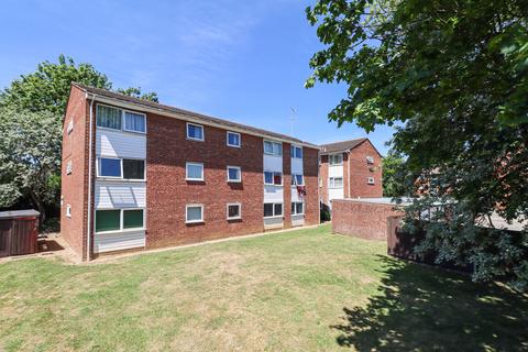 2 bed flat/apartment for rent in Cedar Court, St. Albans, Hertfordshire, AL4