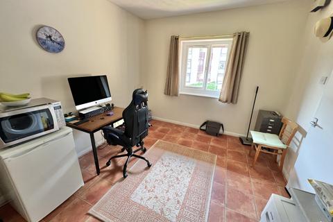 2 bedroom flat for sale, Trefechan, Aberystwyth SY23