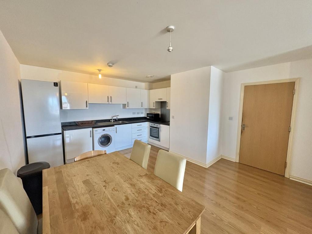 Apartment in Hayes - View 2