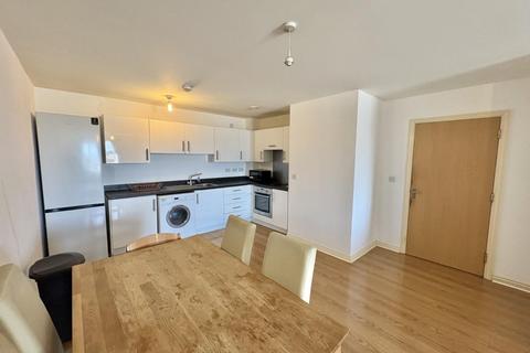 2 bedroom flat to rent, Varcoe Gardens, Hayes