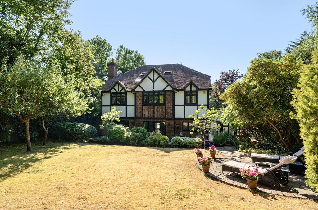 House exterior, garden