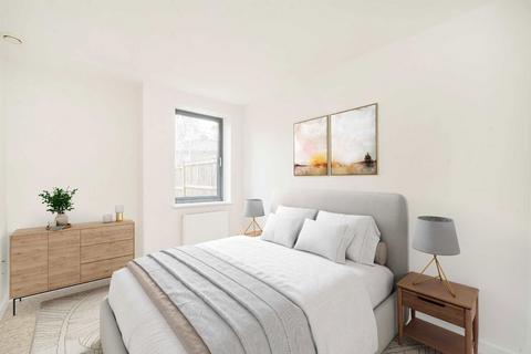 2 bedroom flat for sale, Gunnersbury Lane, London W3