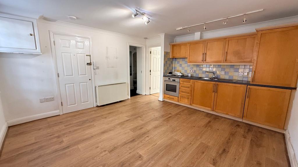 Apartment in Southampton, Below Bar, St Mary's - View 3