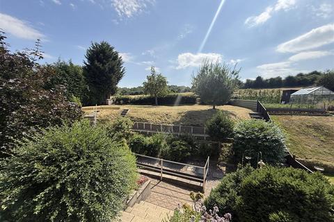 3 bedroom detached house for sale, Forest Road, Burton-On-Trent DE13