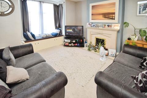4 bedroom semi-detached house for sale, Bylands Grove, Bradford BD15