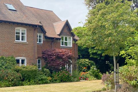 2 bedroom apartment for sale, Monmouth Court, Lymington SO41