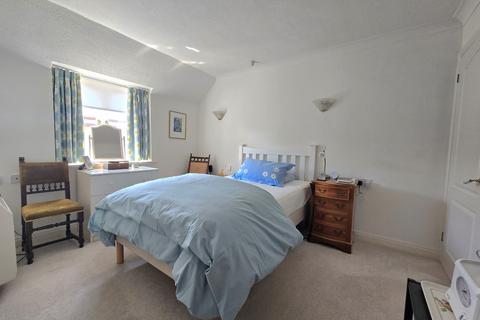 2 bedroom apartment for sale, Monmouth Court, Lymington SO41