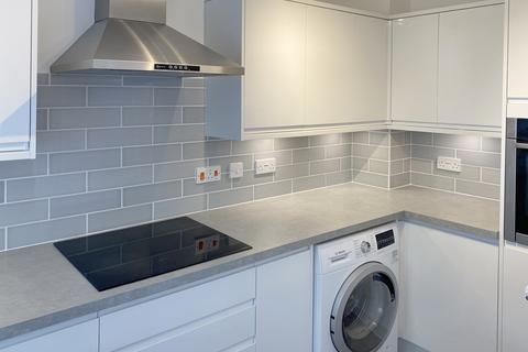 2 bedroom apartment for sale, Monmouth Court, Lymington SO41