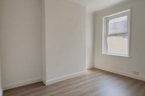 2 bedroom terraced house to rent, Mayfield Grove, Harrogate, North Yorkshire, HG1