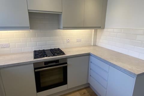 3 bedroom end of terrace house to rent, Haygate Road, Wellington