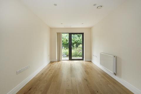 undefined, Station Road, West Drayton UB7