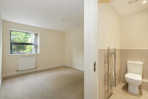 undefined, Station Road, West Drayton UB7