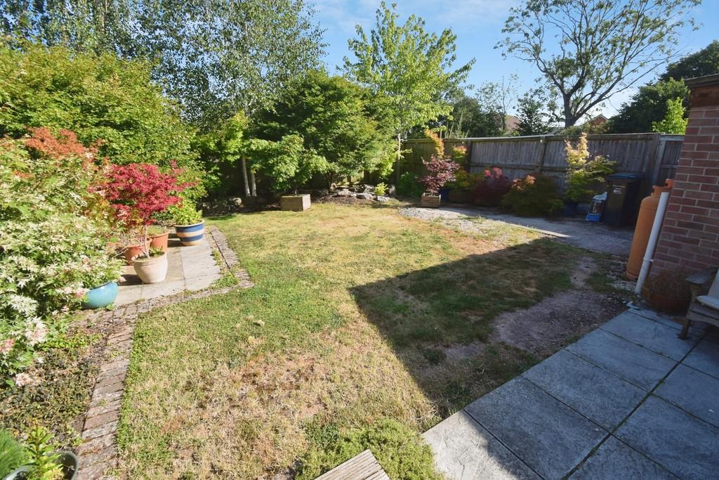F39dea53-Rear 20garden