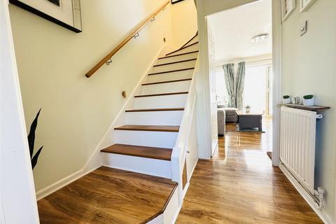 2 bedroom end of terrace house for sale, Milnrow, Ipswich IP2