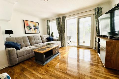 2 bedroom end of terrace house for sale, Milnrow, Ipswich IP2