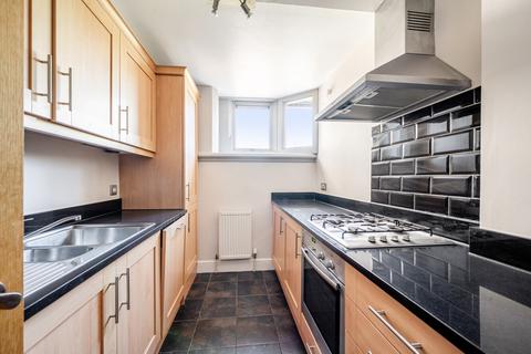 2 bedroom flat for sale, Crescent Road, Beckenham, BR3
