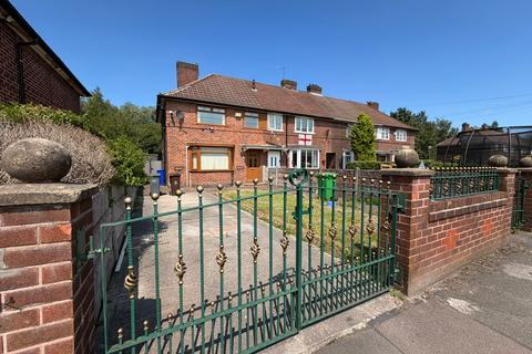 3 bedroom semi-detached house to rent, Booth Hall Road, Manchester M9
