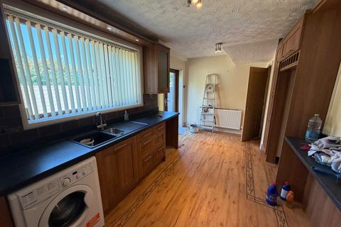 3 bedroom semi-detached house to rent, Booth Hall Road, Manchester M9