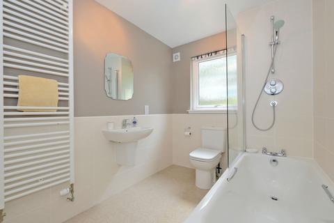 2 bedroom flat for sale, East Park, Banchory, AB31
