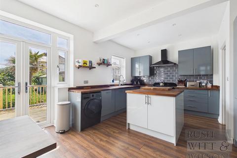 3 bedroom semi-detached house for sale, Bulverhythe Road, St. Leonards-On-Sea