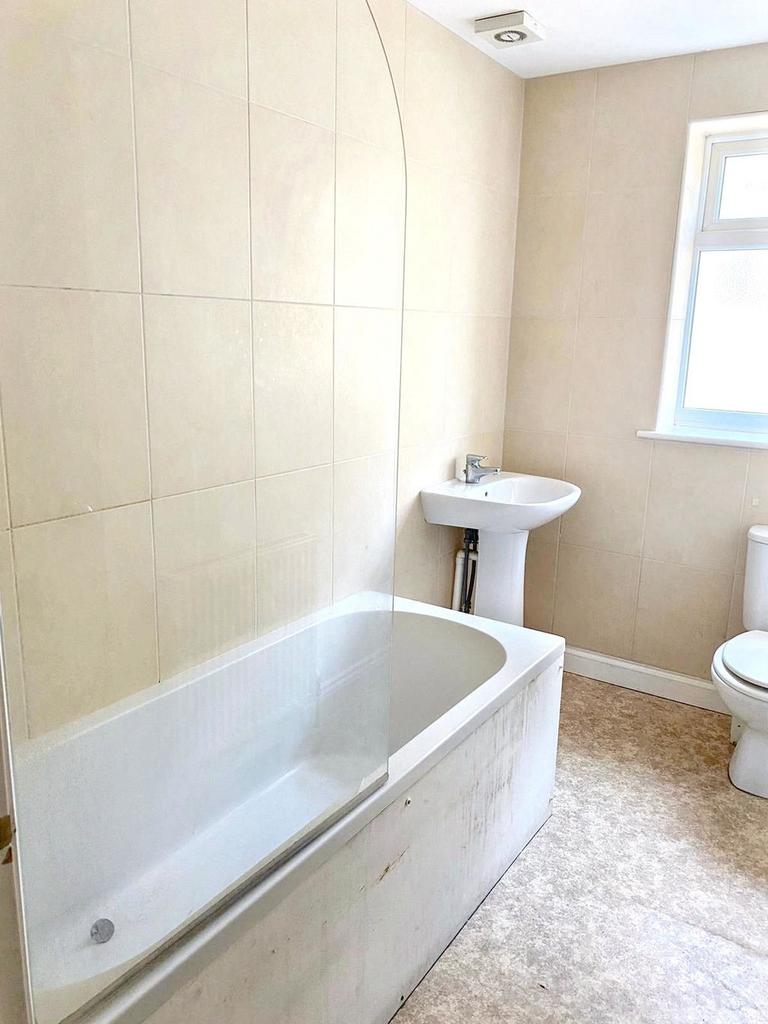 Apartment in Bournemouth - View 2