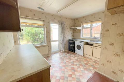 2 bedroom bungalow for sale, Dover Road, Brightlingsea, CO7