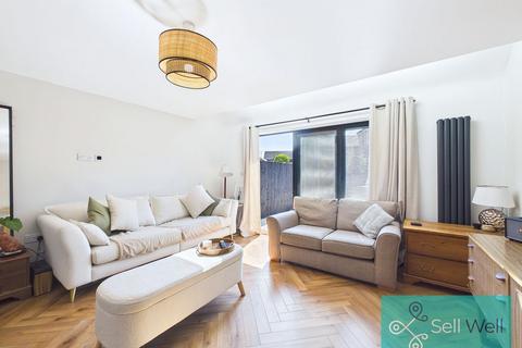 4 bedroom semi-detached house for sale, Leander Close, Manchester M30