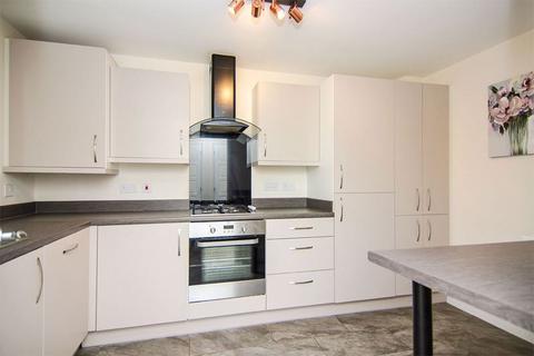 3 bedroom semi-detached house to rent, Buckmaster Way, Rugeley WS15