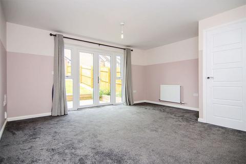 3 bedroom semi-detached house to rent, Buckmaster Way, Rugeley WS15