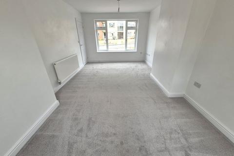 3 bedroom terraced house to rent, Dorset Drive, Walsall WS9