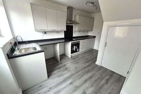 3 bedroom terraced house to rent, Dorset Drive, Walsall WS9