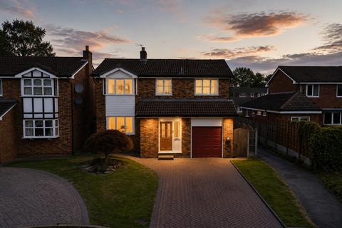 4 bedroom detached house for sale, Tewkesbury Close, Poynton, SK12