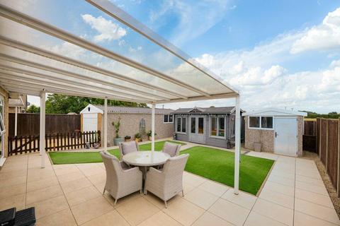 3 bedroom detached bungalow for sale, Stow Road, Wisbech, Cambs, PE13 3TQ